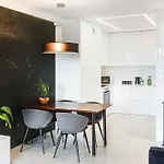 Luksusowy Z Parkingiem W Samym Centrum Wroclawia ヴロツワフ