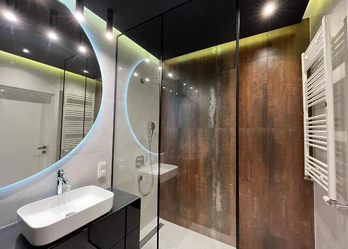 Luksusowy Z Parkingiem W Samym Centrum Wroclawia *