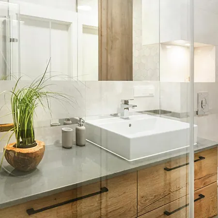 شقة Luksusowy Z Parkingiem W Samym Centrum Wroclawia فروتسواف