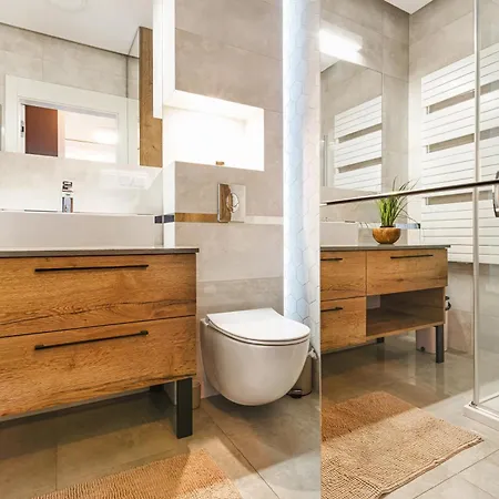 Luksusowy Z Parkingiem W Samym Centrum Wroclawia فروتسواف